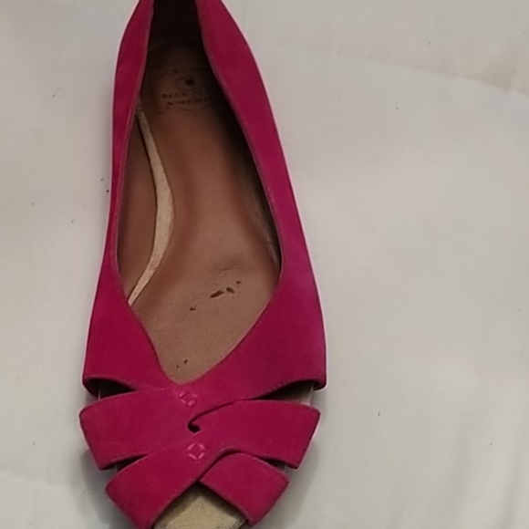 Fushia suede shoes - Picture 3 of 4